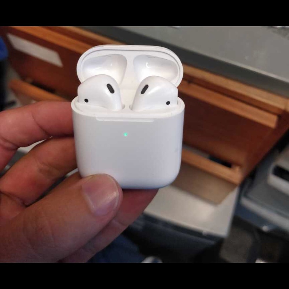 APPLE Airpods 2 IPhone X XR 8 7 6 PlusEARPODS